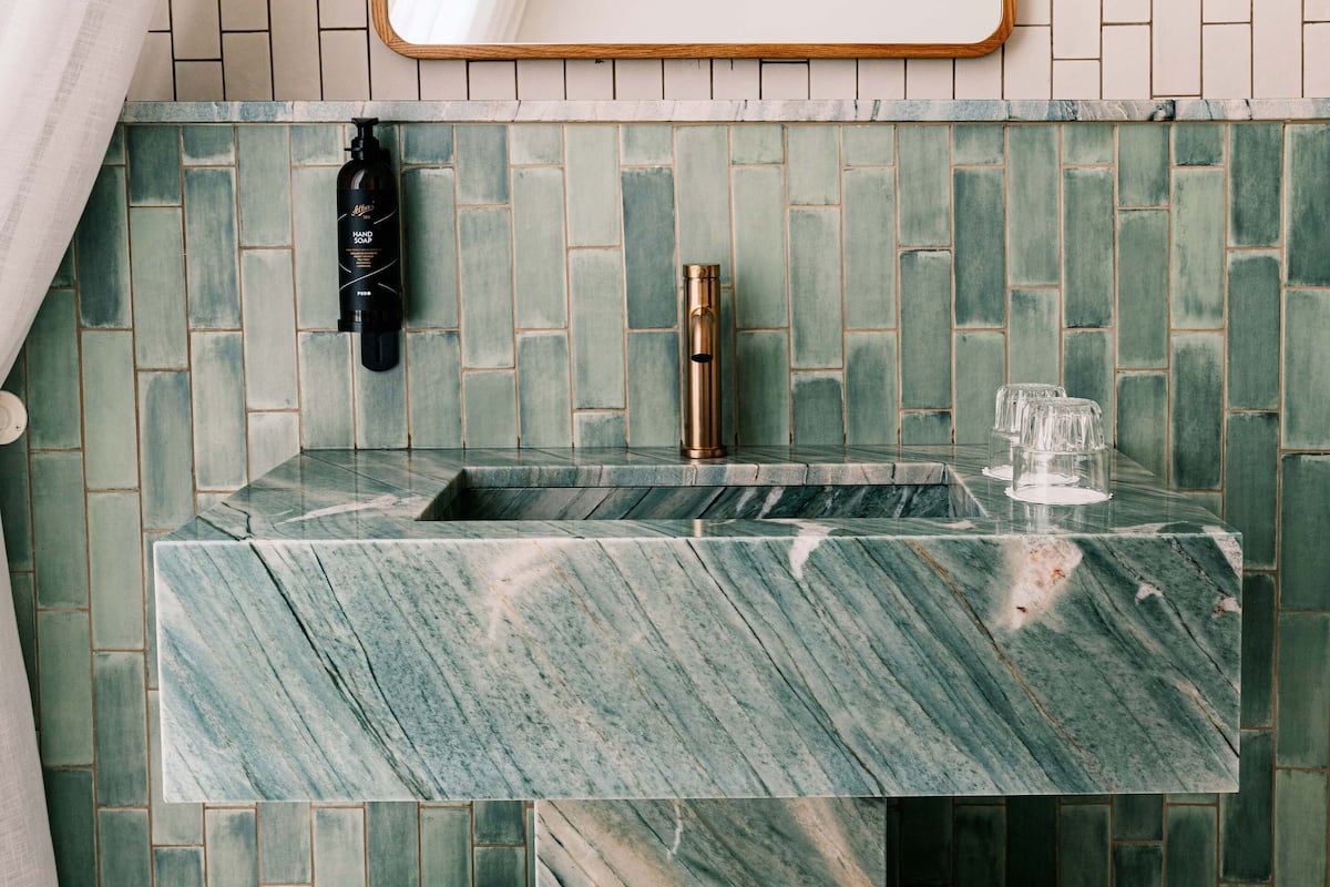 executive suite | bathroom | shower, rainfall showerhead, eco-friendly toiletries, hair dryer