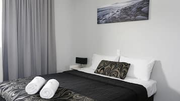 Room, Shared Bathroom (Queen ) | View from room