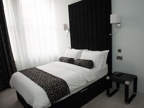 Chambre Double Standard, salle de bains attenante (Room 2) | Chambres insonorisées, fer et planche à repasser, Wi-Fi gratuit