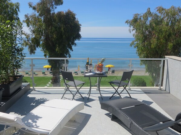 Exclusive Double Room | Terrace/patio