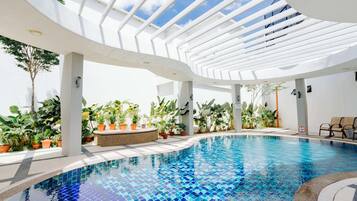 Kolam renang outdoor