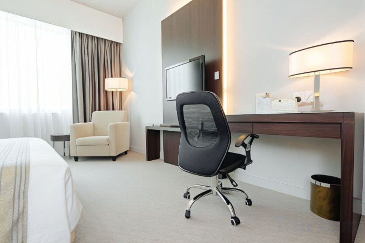 In-room safe, desk, soundproofing, iron/ironing board