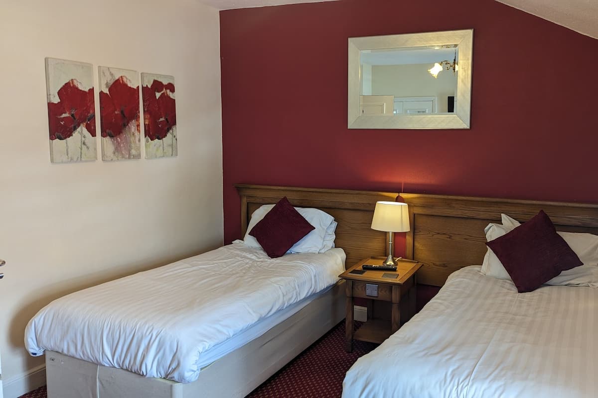 Standard Twin Room, Ensuite