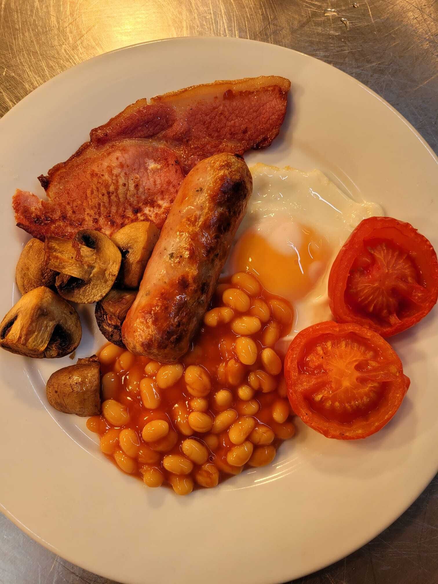 daily full breakfast (gbp 15.00 per person)