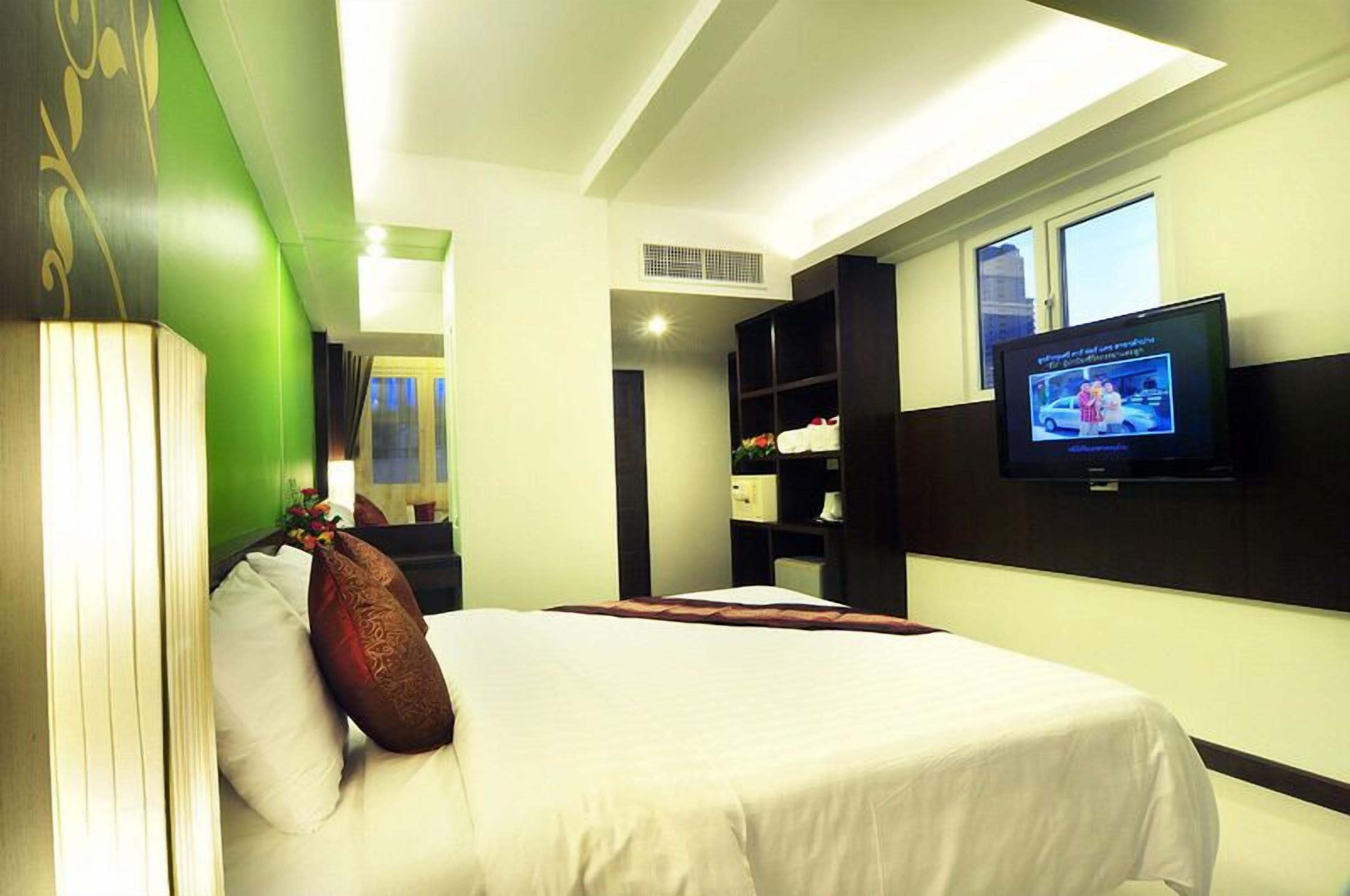 superior double room | minibar, in-room safe, free wifi