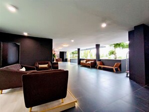Lobby sitting area - Raia Inn Penang (George Town)