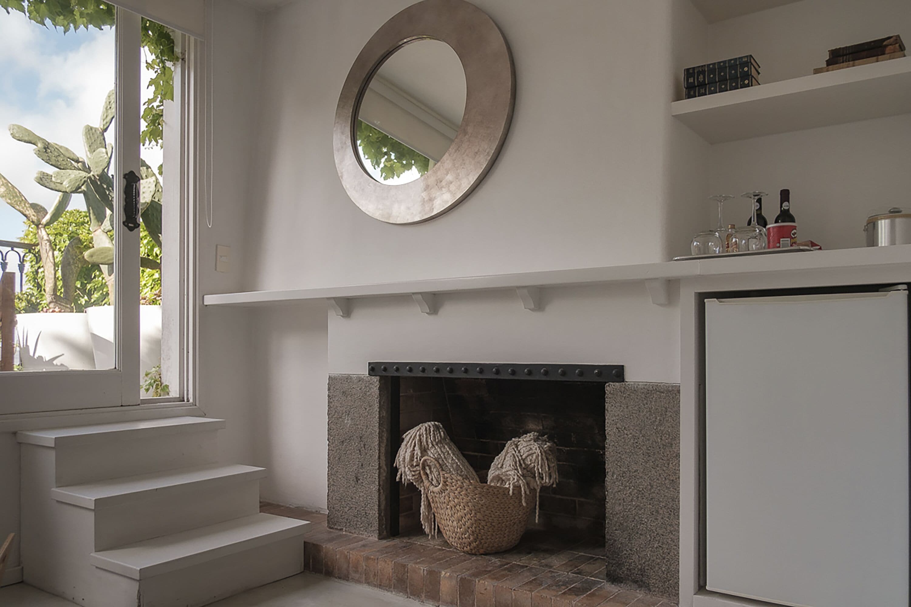 premium suite, balcony | egyptian cotton sheets, down duvets, memory-foam beds, in-room safe