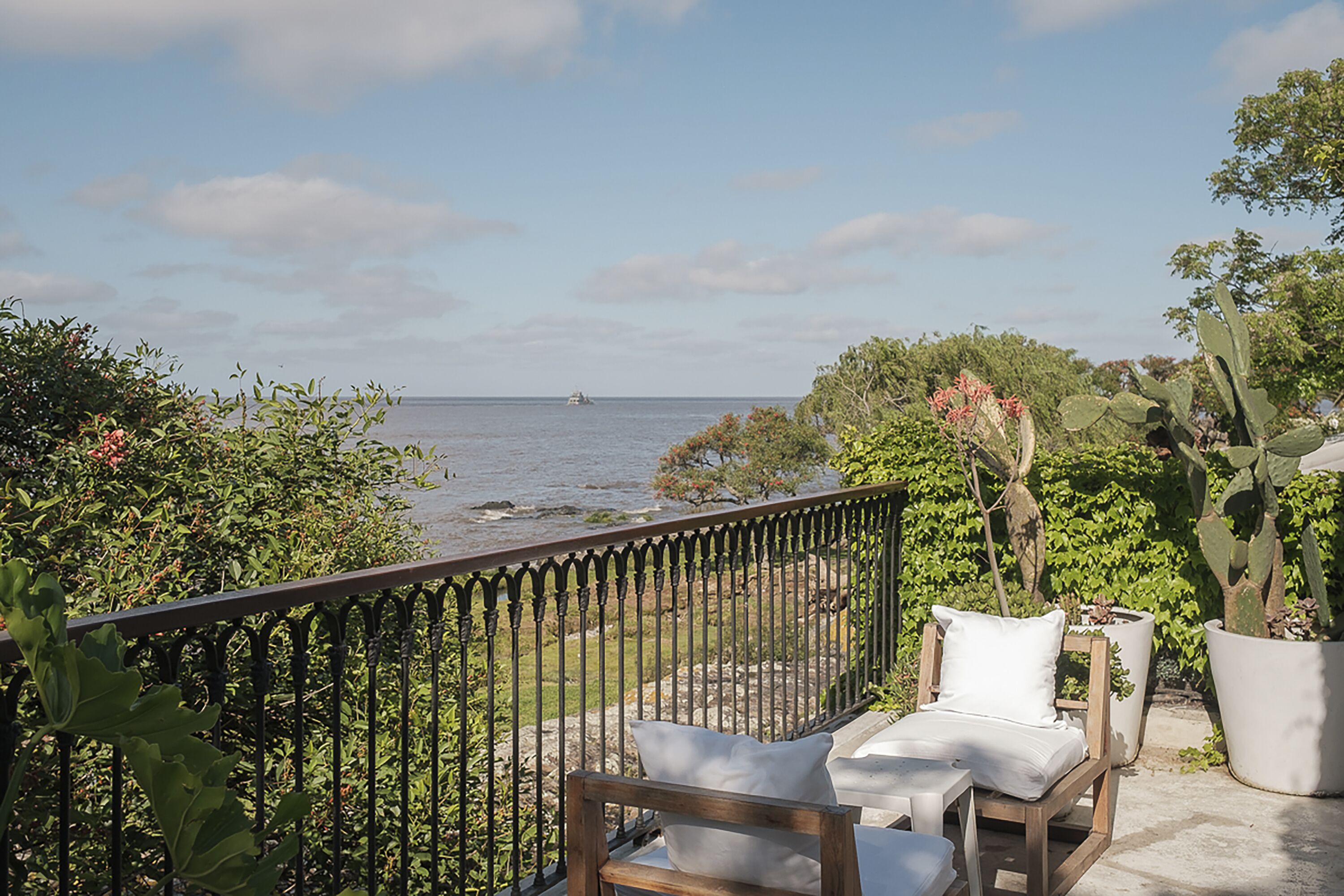 premium suite, balcony | balcony