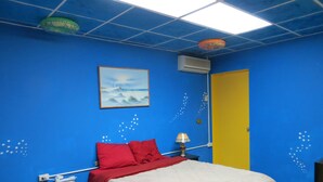 Memory foam beds, WiFi (free) - Moonlight Bay Hostel (Fajardo)