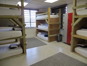 Memory foam beds, free WiFi - Moonlight Bay Hostel (Fajardo)