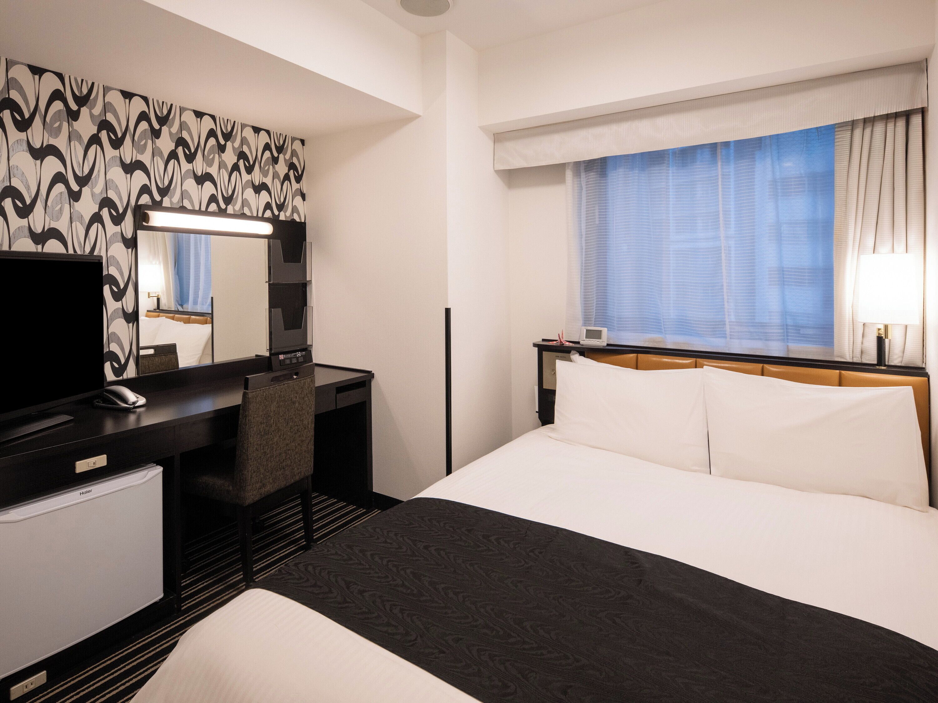 Chambre Double, non-fumeurs | Couette en duvet d'oie, bureau, rideaux occultants, Wi-Fi gratuit