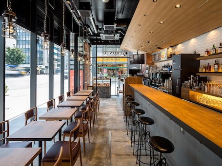 Breakfast, lunch and dinner served