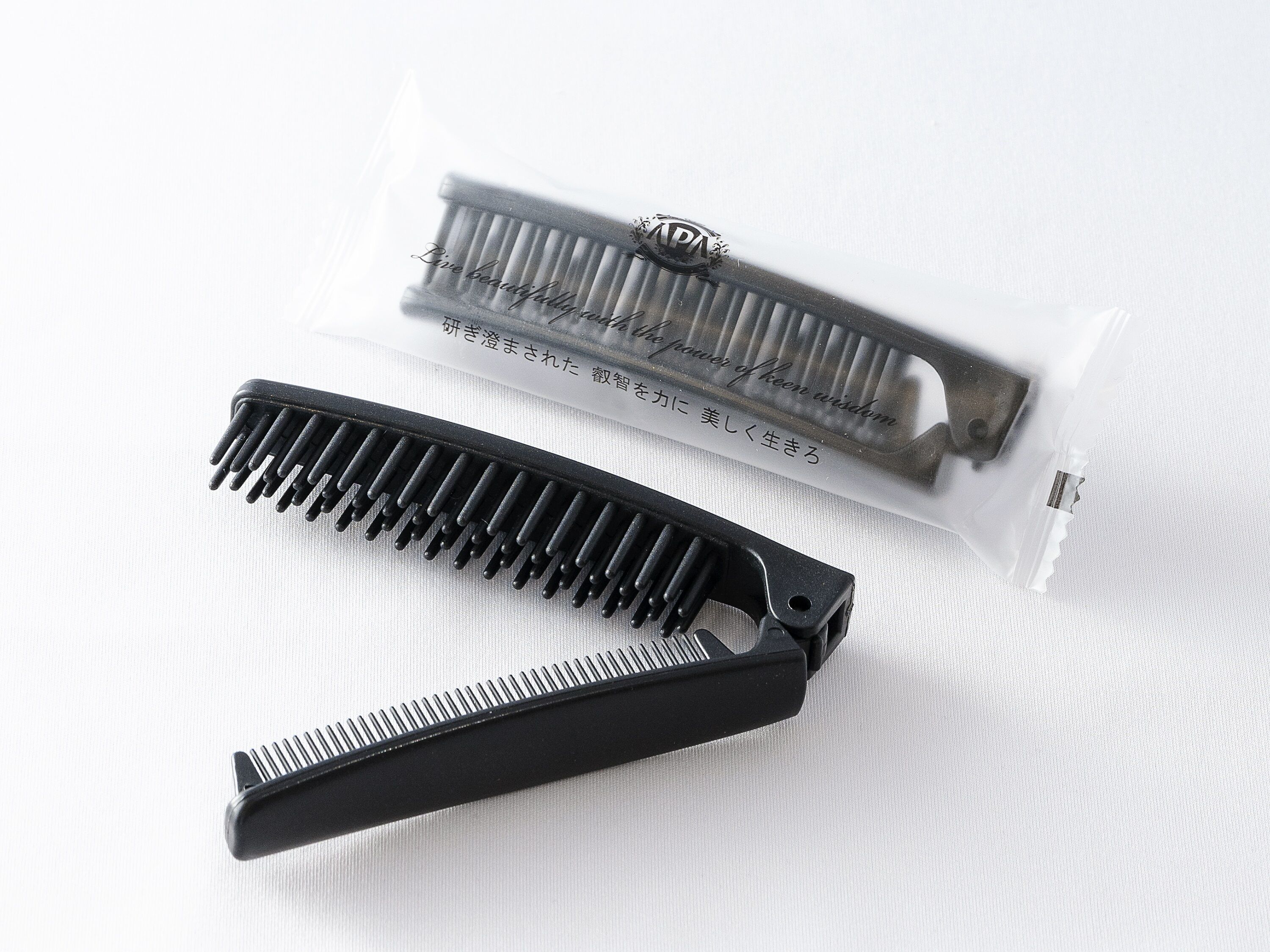 combined shower/bathtub, free toiletries, hair dryer, slippers