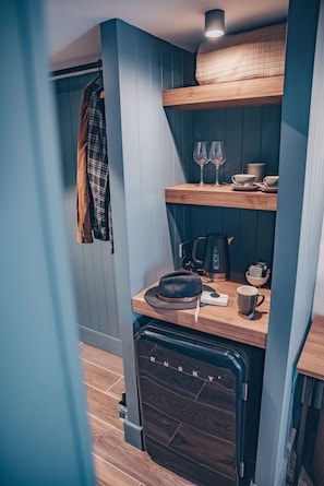 1 bedroom, desk, laptop workspace, free WiFi