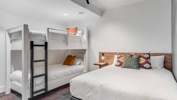 Desk, laptop workspace, free WiFi, bed sheets