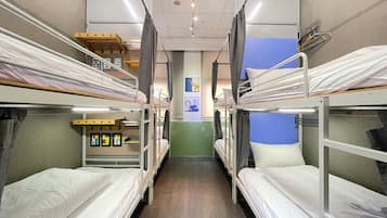Blackout drapes, soundproofing, free WiFi, bed sheets