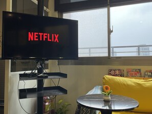 Television - Easymind Guesthouse, Hostel in Taipei Main Station (Taipei)