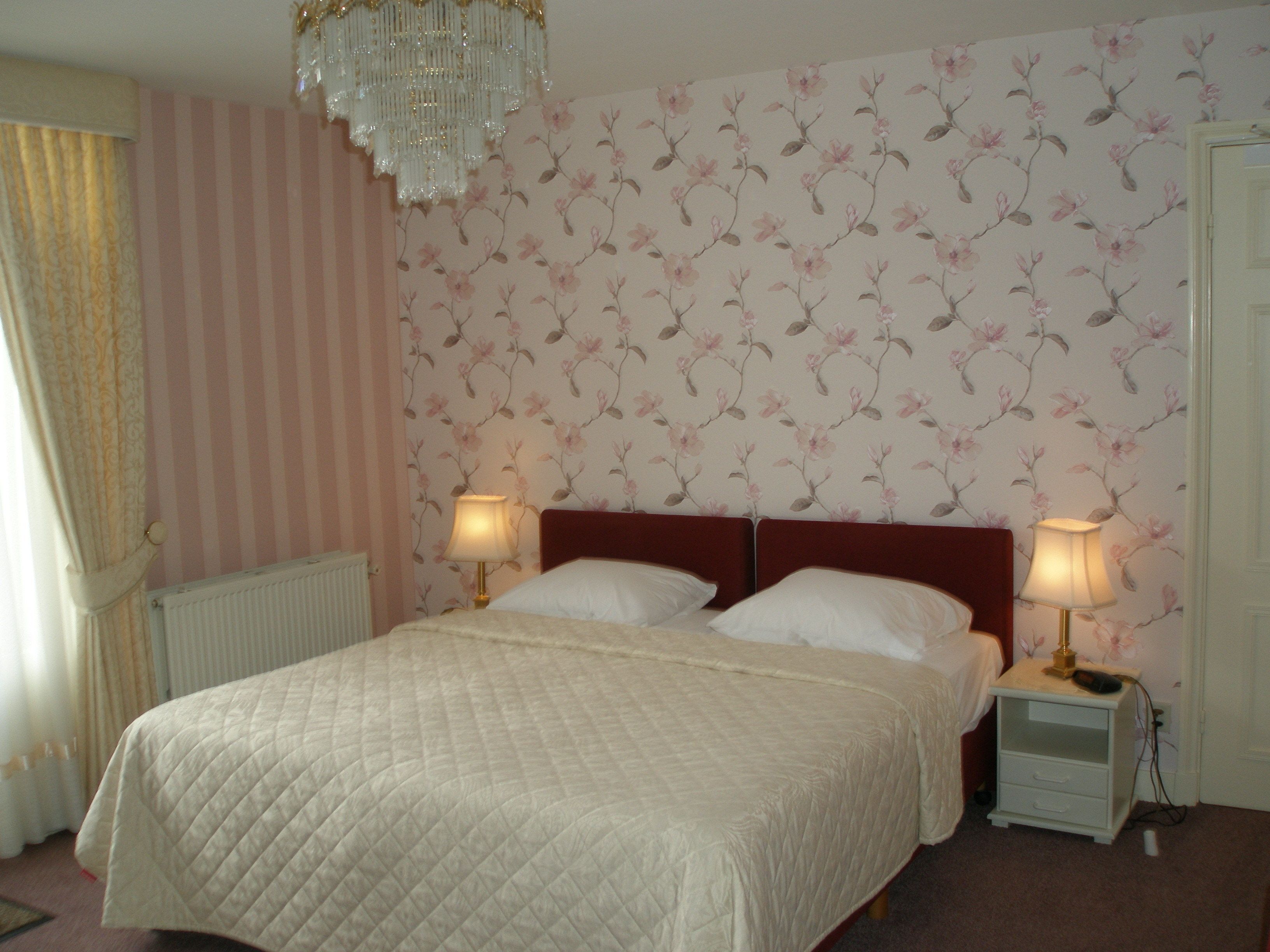 standard double room, 2 single beds | room amenity