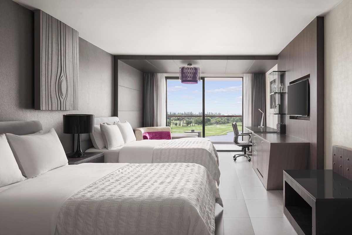 1 bedroom, premium bedding, pillowtop beds, minibar