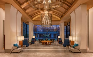Lobby - Hilton Bangkok Suvarnabhumi Golf Resort & Spa (Bang Phli)