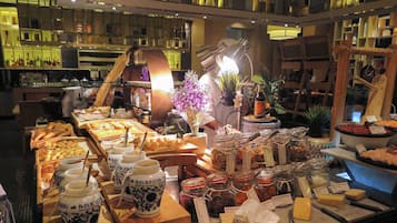 Daily buffet breakfast (THB 833 per person)