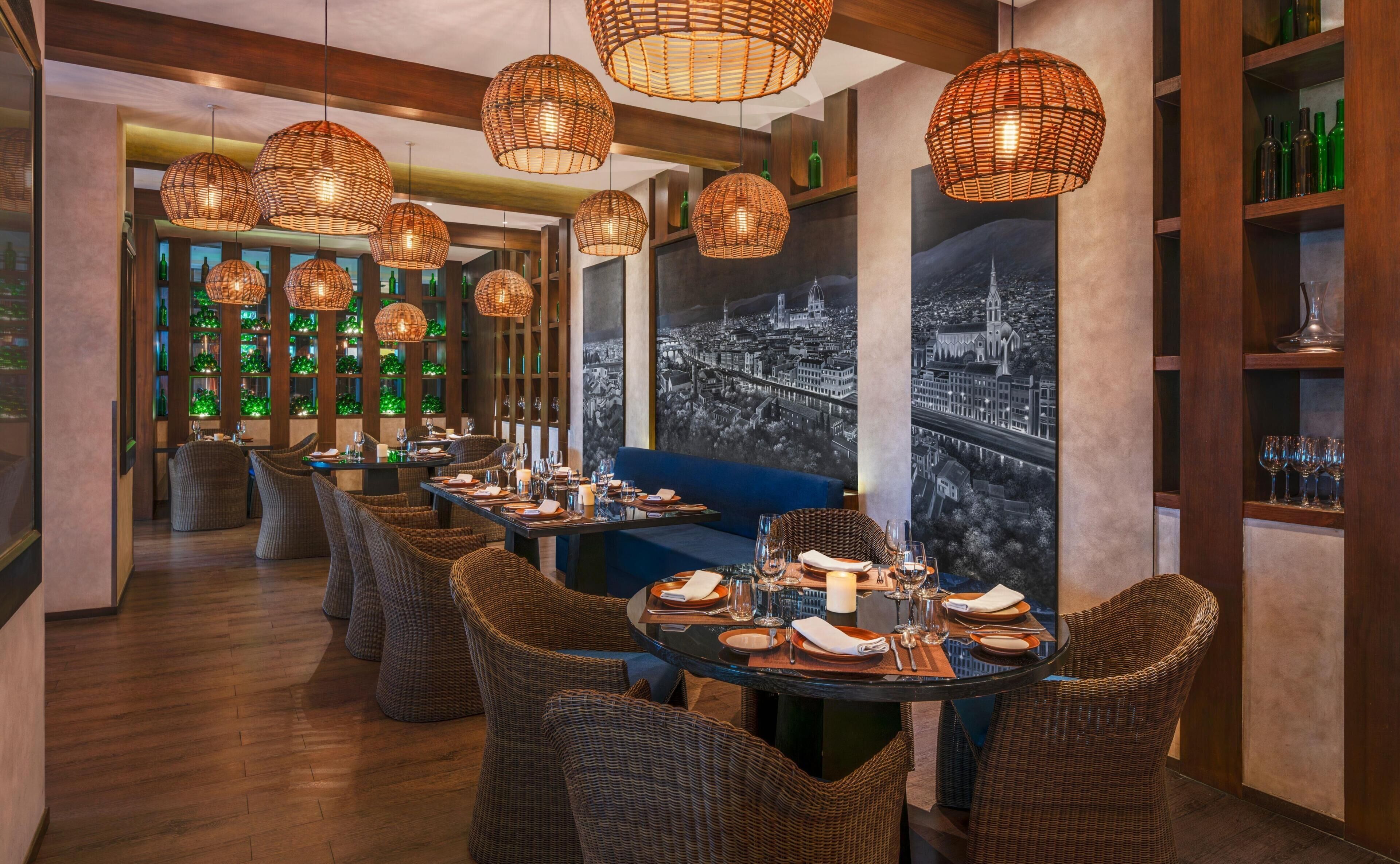 Restaurant | Le Meridien Suvarnabhumi, Bangkok Golf Resort & Spa