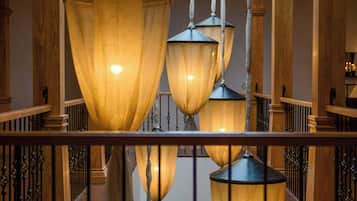 Couples treatment rooms, sauna, hot tub, body treatments, aromatherapy