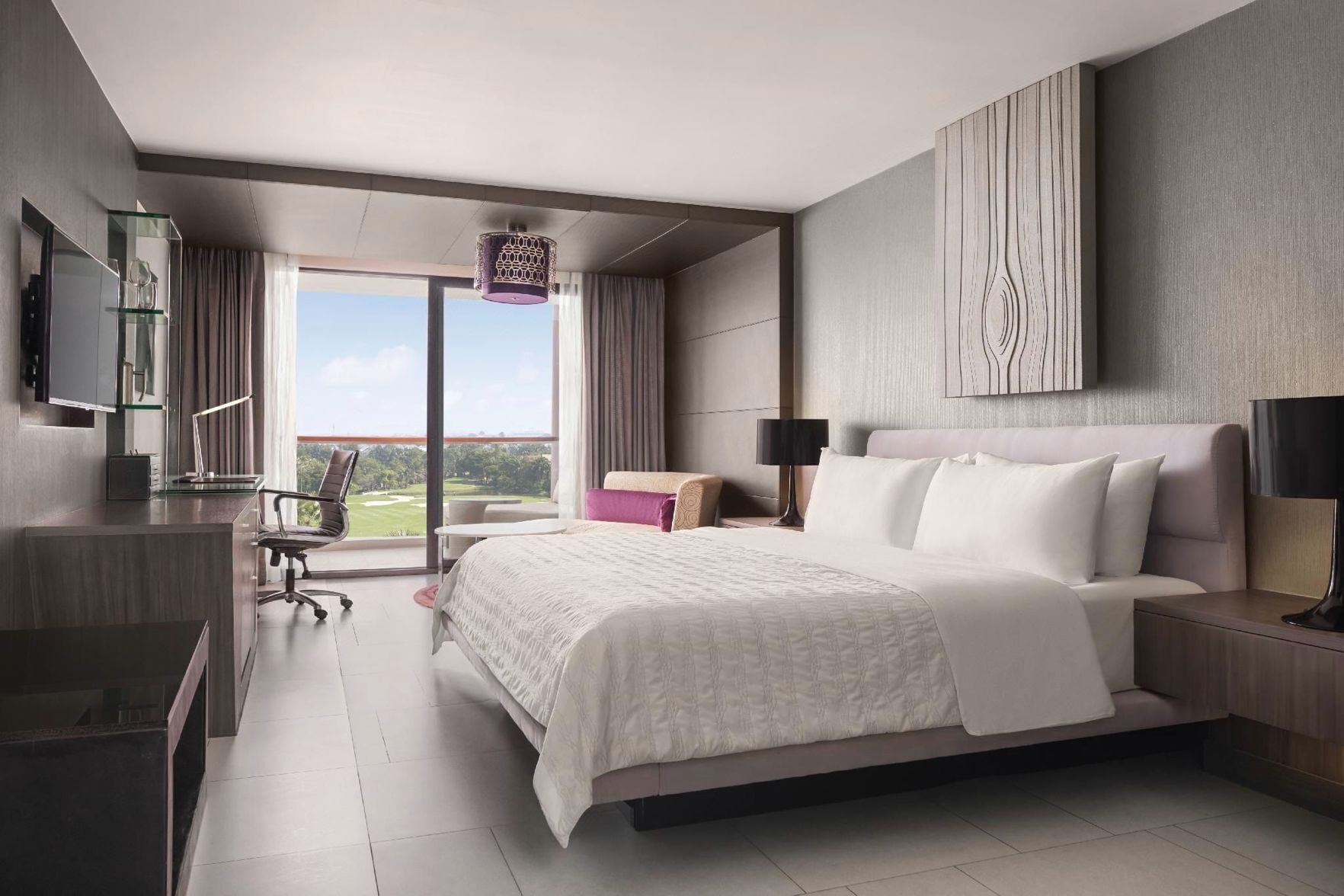 Premium bedding, pillowtop beds, minibar, in-room safe