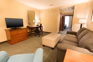 In-room safe, desk, blackout curtains, iron/ironing board - Drury Inn & Suites St. Louis Brentwood (Brentwood)
