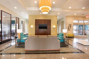 Lobby - Drury Inn & Suites St. Louis Brentwood (Brentwood)