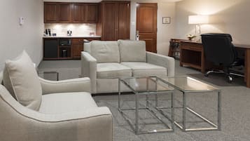 Suite Luxe, 1 très grand lit et 1 canapé-lit | 1 chambre, bureau, espace de travail pour ordinateur portable