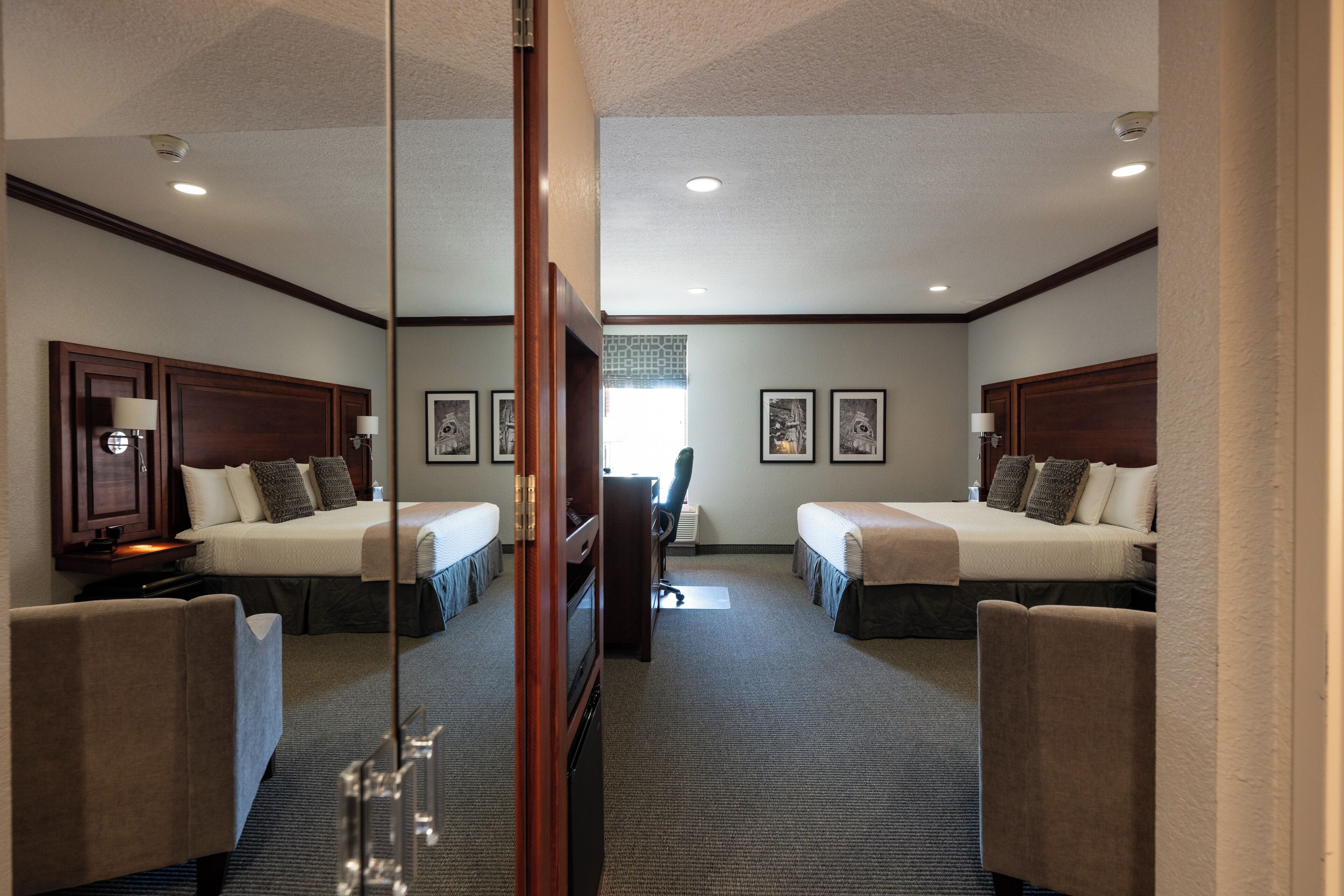 desk, laptop workspace, iron/ironing board, free wifi