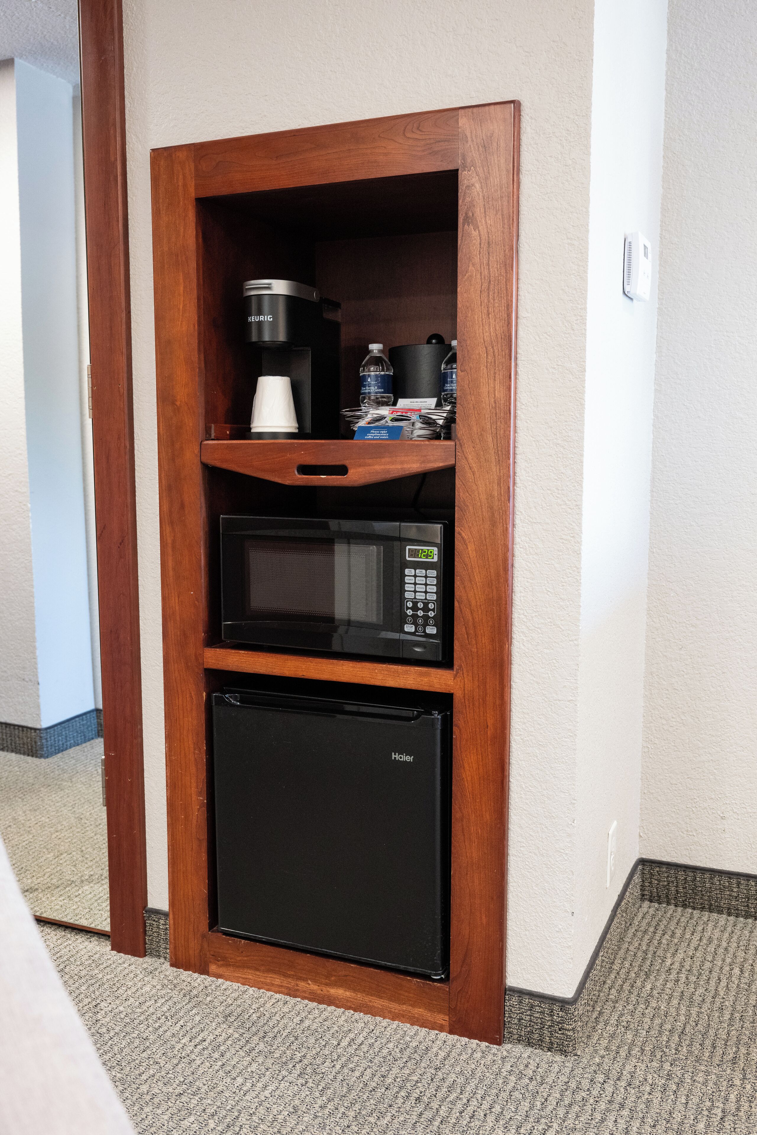 desk, laptop workspace, iron/ironing board, free wifi