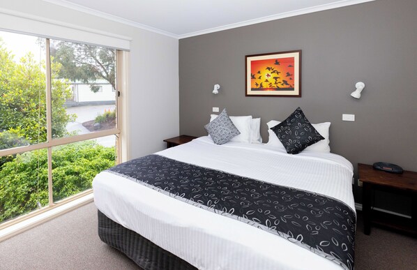 Deluxe 1 Bedroom Apartment