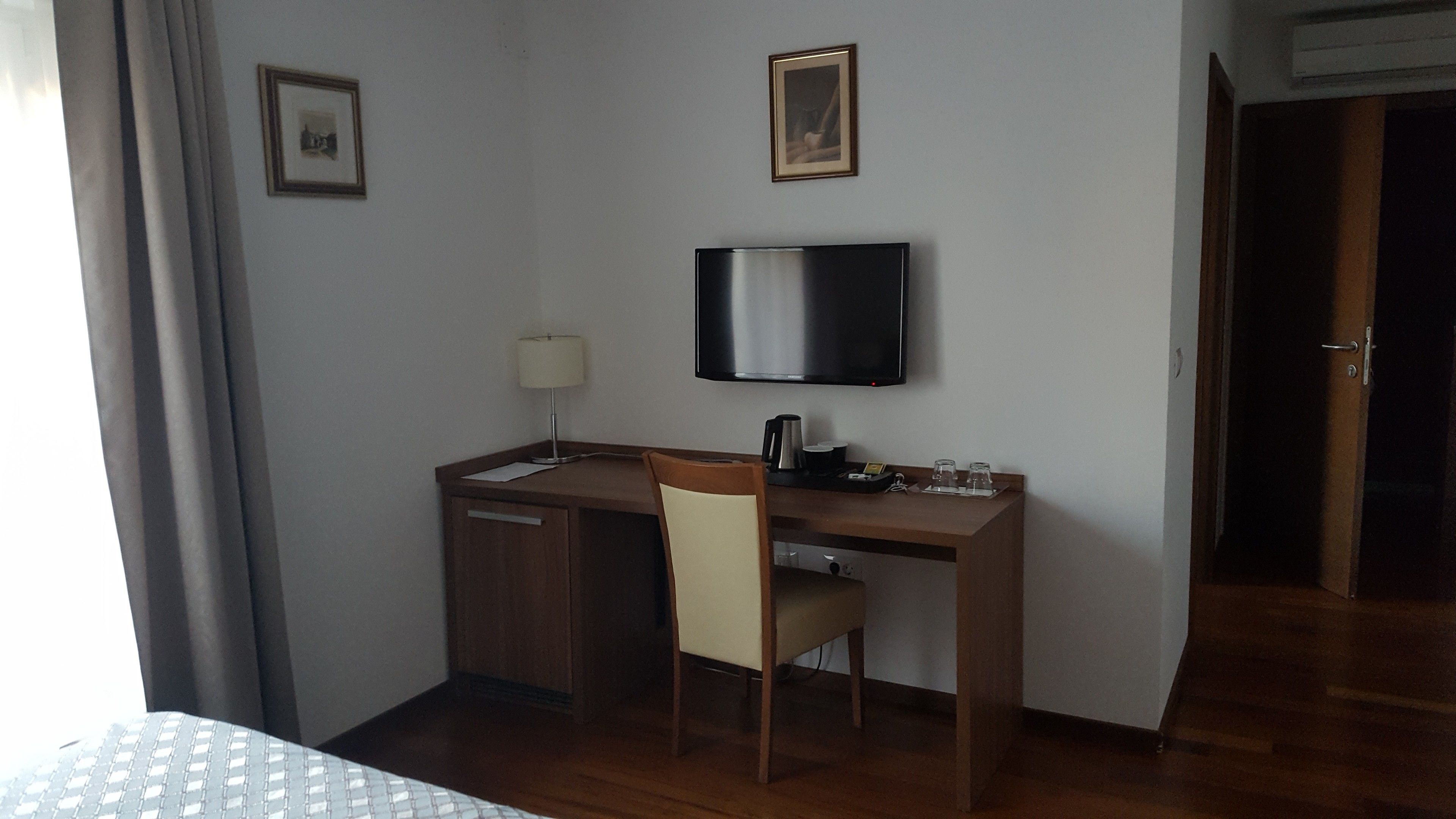 1 bedroom, premium bedding, minibar, in-room safe