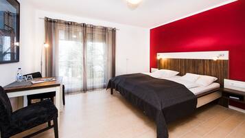 Double Room | Premium bedding, minibar, in-room safe, desk