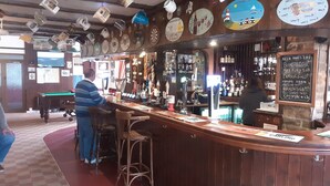 Unclassified image, 2 of 19, button - Weatherbury Hotel (Weymouth)