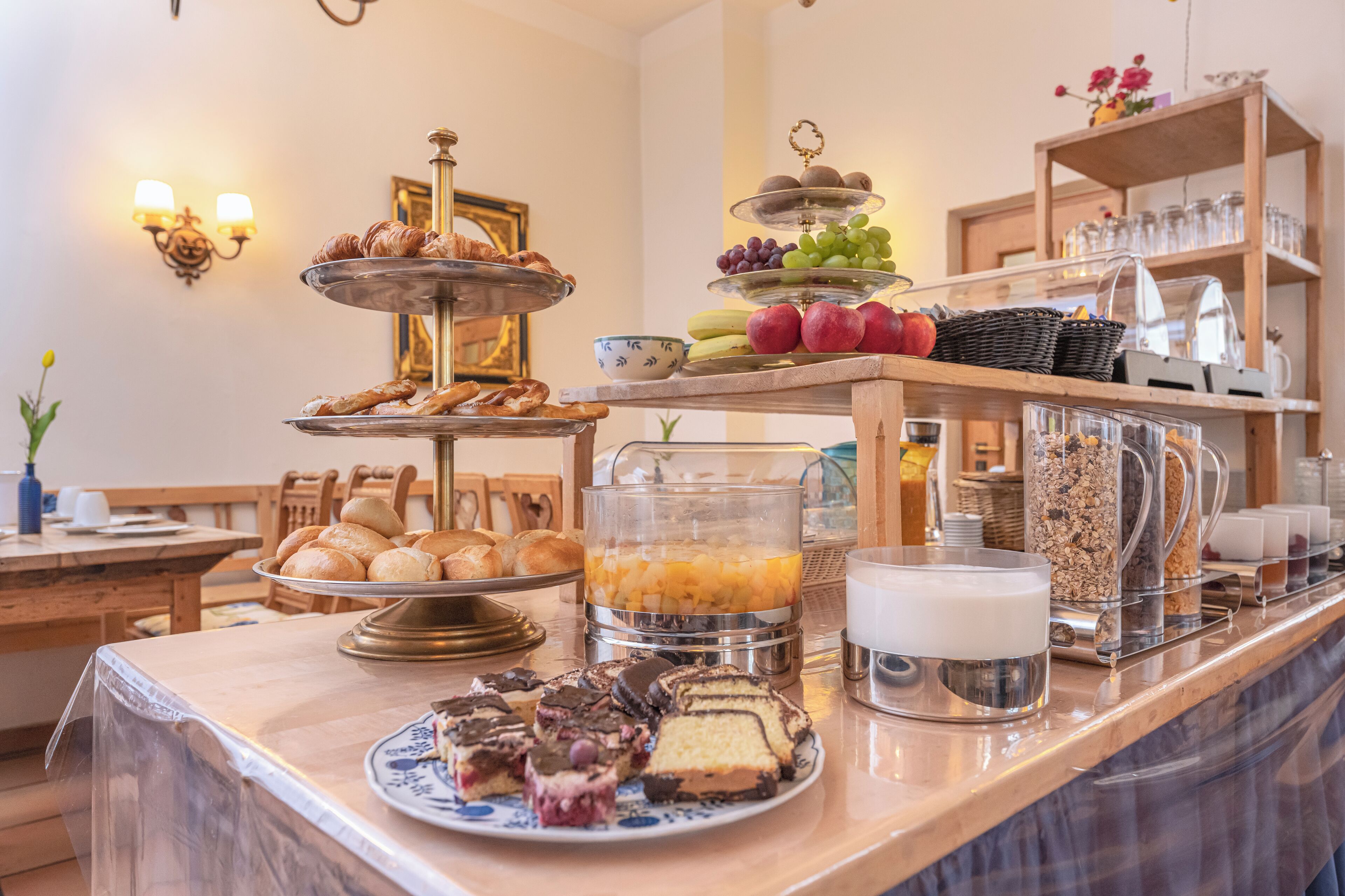 Desayuno buffet todos los días (EUR 17 por persona) 