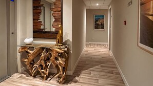 Lobby - L'Isolella (Pietrosella)