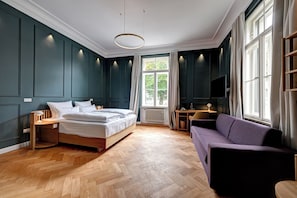 Grand-Doppelzimmer | Allergikerbettwaren, Zimmersafe, Schreibtisch, Bügeleisen/Bügelbrett