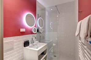 Deluxe Double Room | Bathroom - Hotel Uhland (Munich)