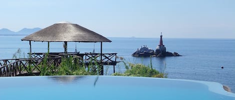 Außenpool, Naturpool