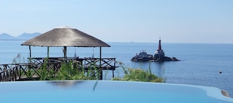 Blue Zebra Island Lodge