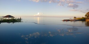 Outdoor pool, a natural pool - Blue Zebra Island Lodge (Salima)