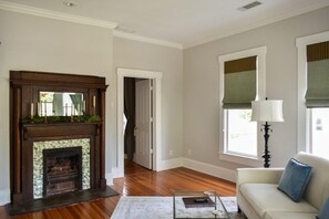 Premium Suite, Private Bathroom (Suite 1) | Room amenity