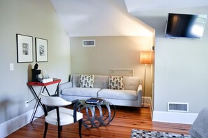 Standard Suite, Private Bathroom (Suite 4) | Room amenity - Sparrow Grove Manor (Monroe)