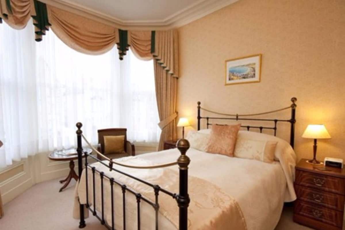Suite (Adcote Suite)