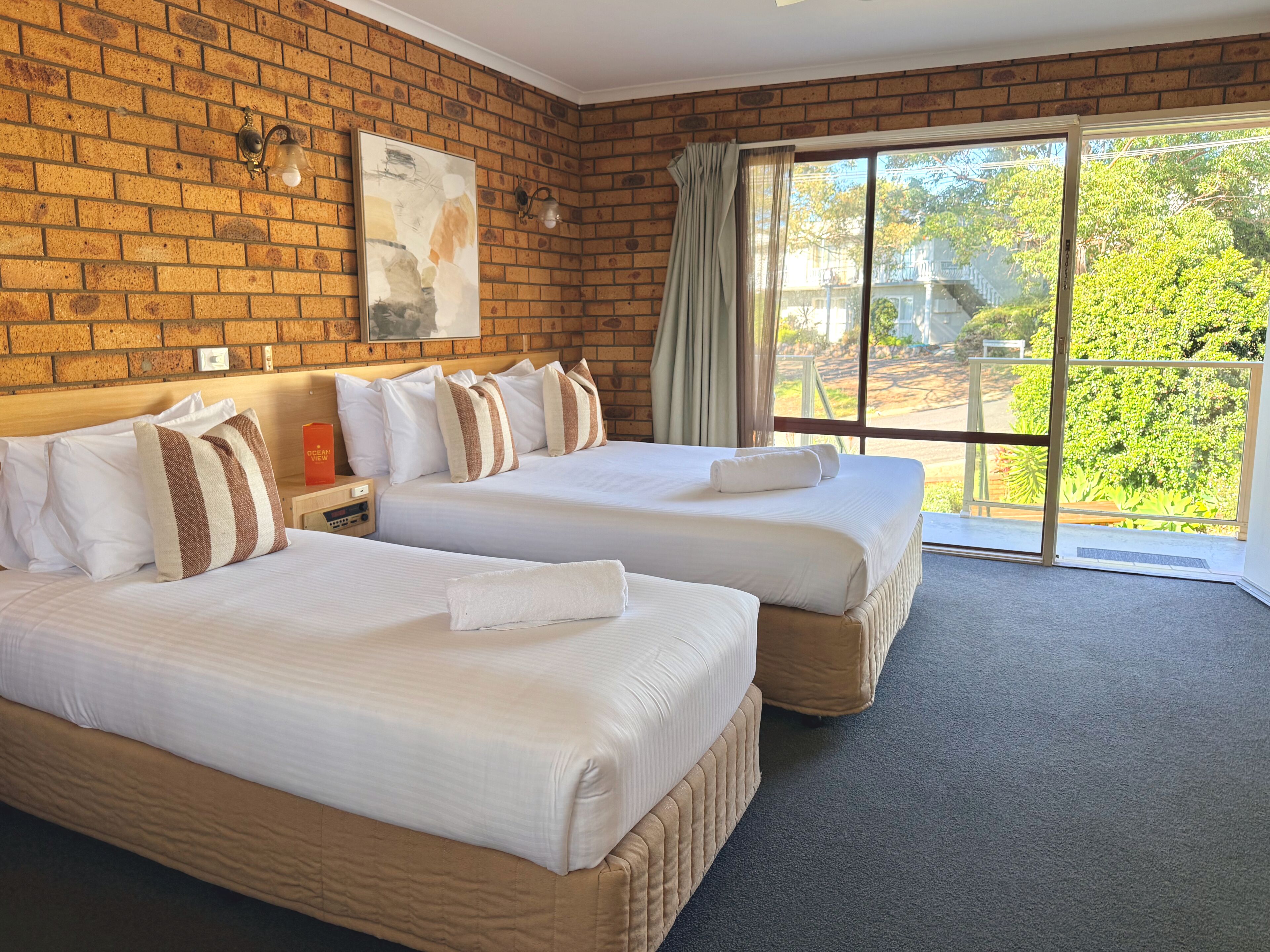 Family Room | Premium bedding, pillowtop beds, minibar, desk