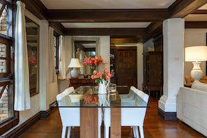 Lower House 3-Bedroom Suite | Private kitchen | Fridge, microwave, oven, stovetop