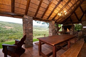 Outdoor banquet area - Addo Bush Palace Private Reserve (Addo)